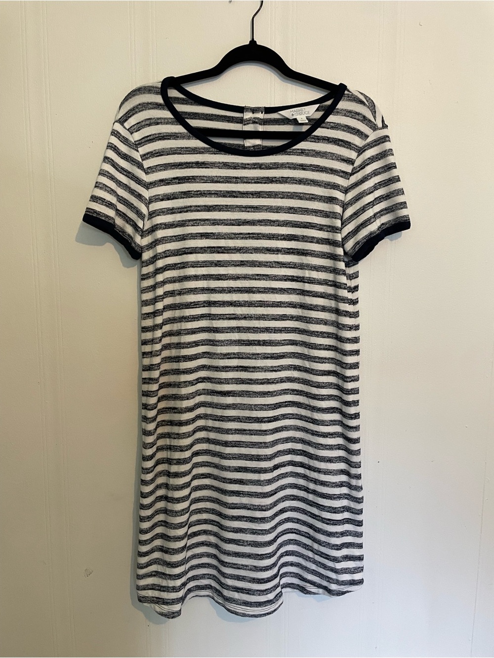 Market & Spruce White & Navy Blue Short Sleeve Shirt